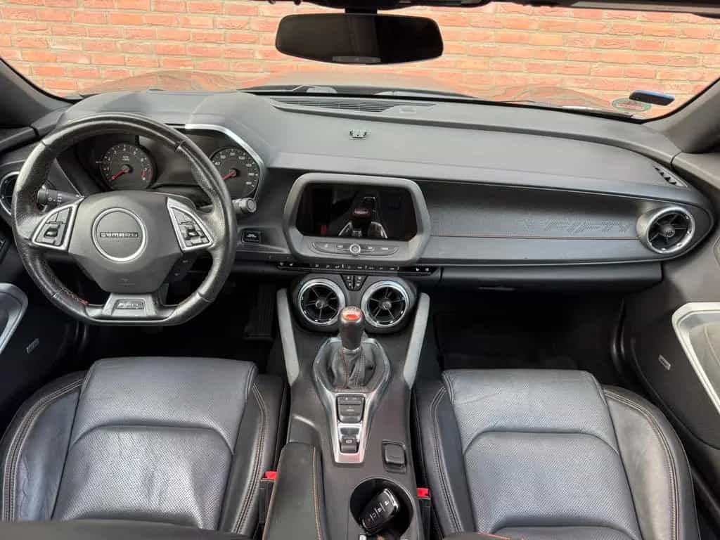Chevrolet Camaro V6 3,6 50th Anniversary Edition 06/2017-photo-3
