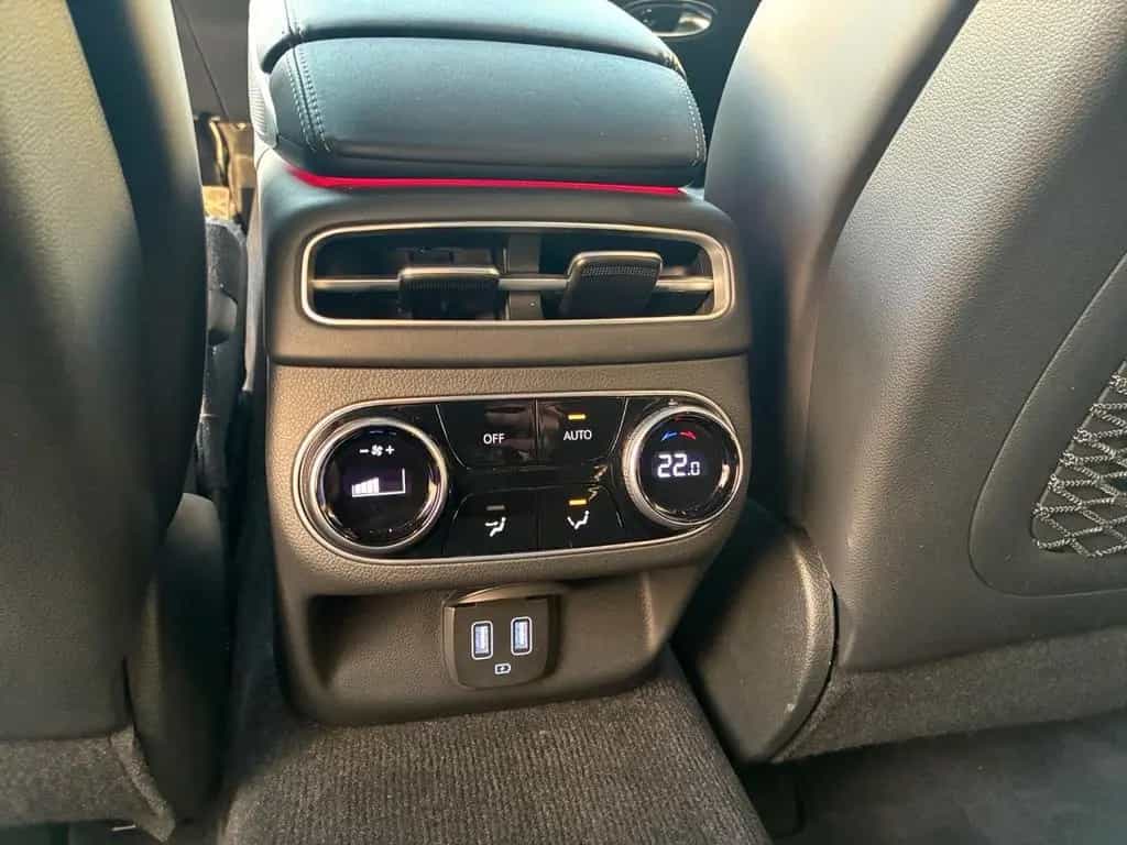Genesis GV70 Sport 4WD * LED*NAVI*KAMERA*PANO*LEDER * 11/2024-photo-18