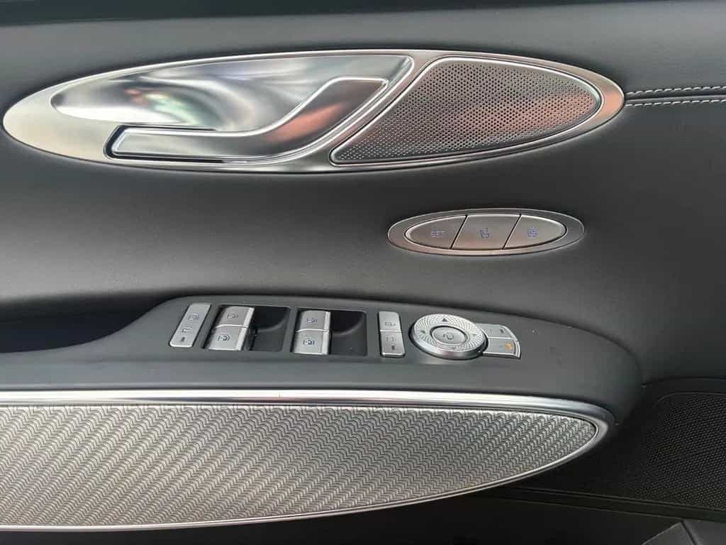 Genesis GV70 Sport AWD * PANO*LED*NAVI*LEDER*KAMERA * 11/2024-photo-14
