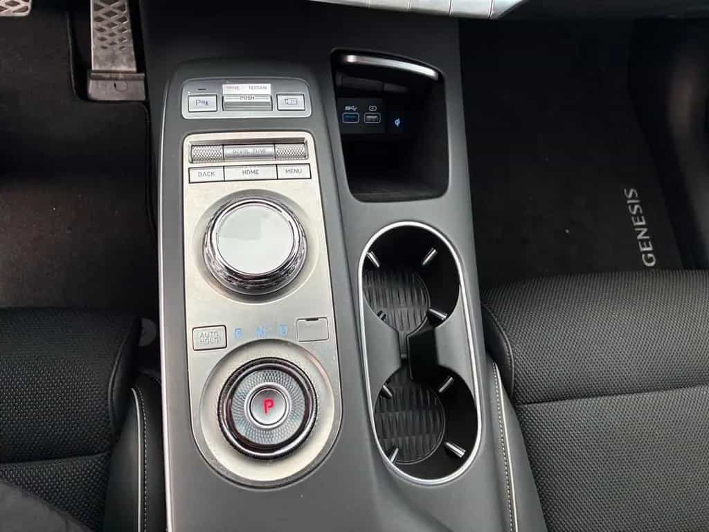 Genesis GV70 Sport AWD * LED*NAVI*KAMERA*LEDER*PANO * 11/2024-photo-15