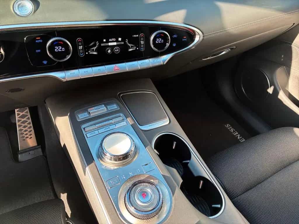 Genesis GV70 Sport AWD * KAMERA*LED*NAVI*LEDER*PANO * 11/2024-photo-10