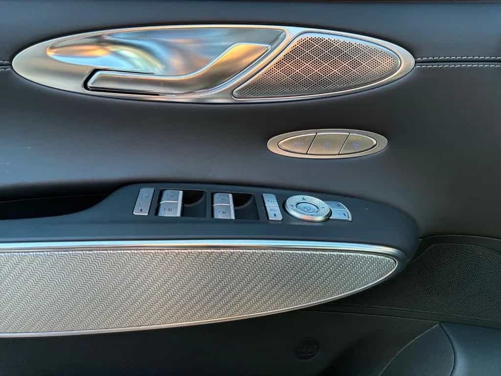 Genesis GV70 Sport AWD * LED*KAMERA*LEDER*NAVI*PANO * 11/2024-photo-17