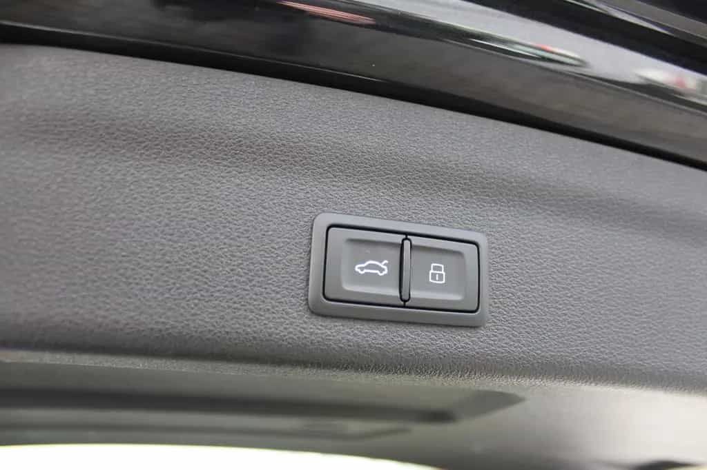 Audi A6 Av. 55 TFSI qu S-Line Pano ACC 20" Blackstyle 12/2022-photo-22