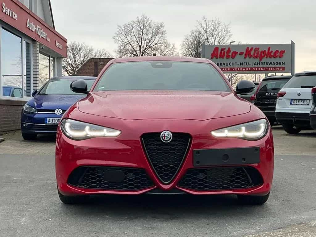 Alfa Romeo Giulia Competizione Q4 LED Leder Navi Kamera ACC 05/2023-photo-1