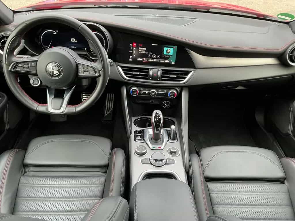 Alfa Romeo Giulia Competizione Q4 LED Leder Navi Kamera ACC 05/2023-photo-17