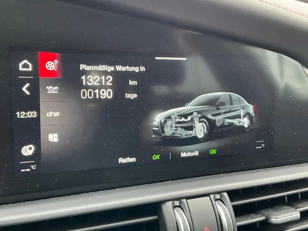 Alfa Romeo Giulia Competizione Q4 LED Leder Navi Kamera ACC 05/2023-photo-24