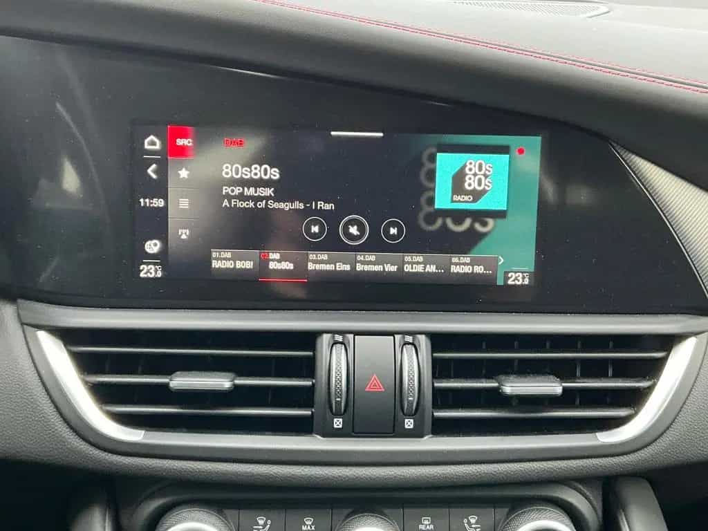 Alfa Romeo Giulia Competizione Q4 LED Leder Navi Kamera ACC 05/2023-photo-26