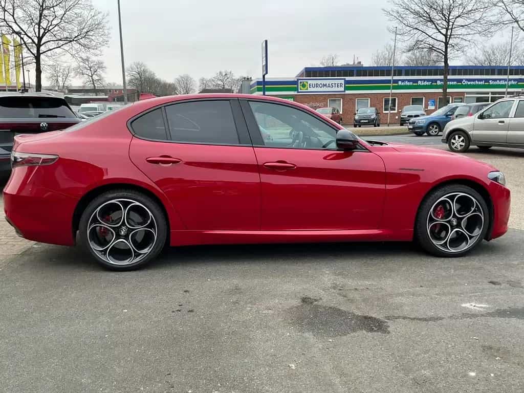 Alfa Romeo Giulia Competizione Q4 LED Leder Navi Kamera ACC 05/2023-photo-3