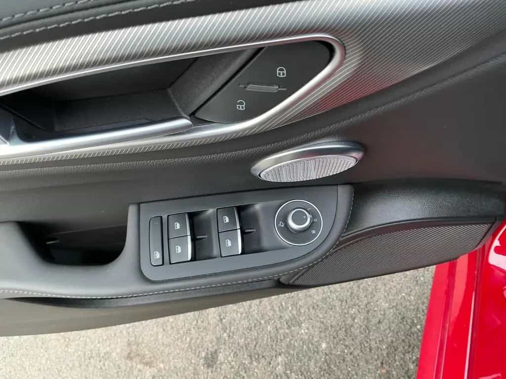 Alfa Romeo Giulia Competizione Q4 LED Leder Navi Kamera ACC 05/2023-photo-34