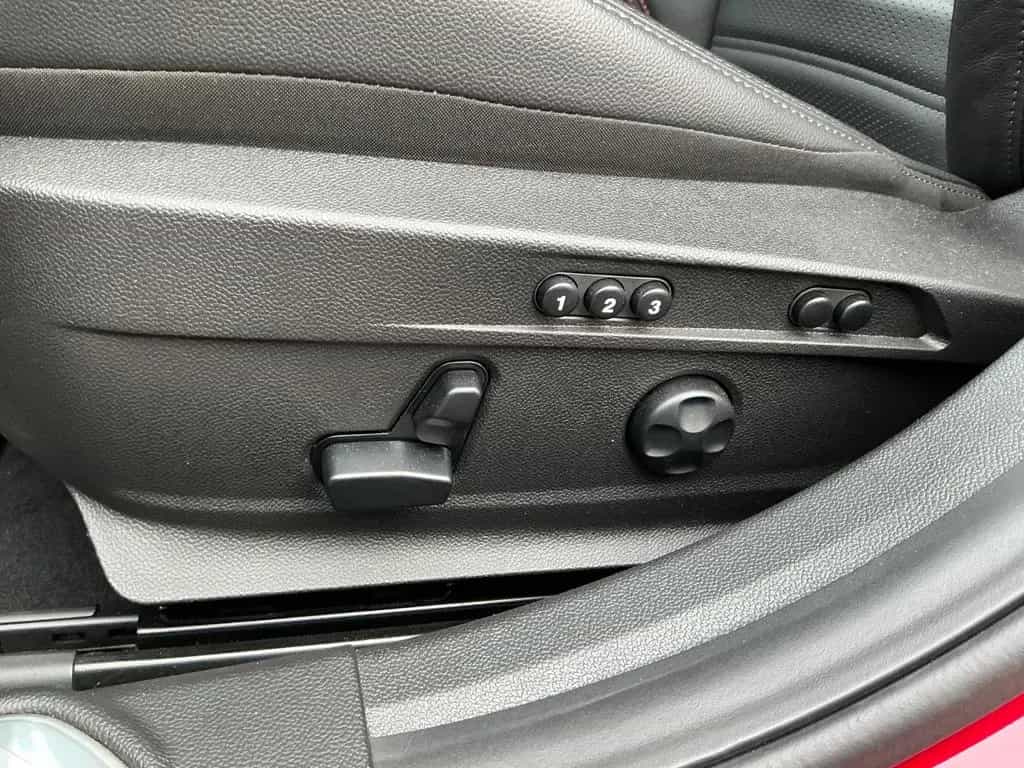 Alfa Romeo Giulia Competizione Q4 LED Leder Navi Kamera ACC 05/2023-photo-36
