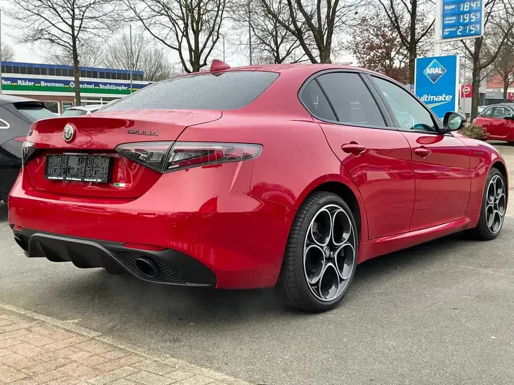 Alfa Romeo Giulia Competizione Q4 LED Leder Navi Kamera ACC 05/2023-photo-4