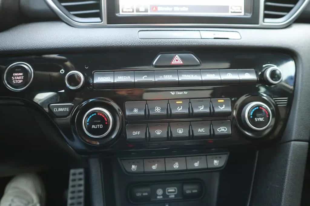 Kia Sportage GT-Line 2WD *DCT/RFK/PANO/LEDER/AHK* 03/2018-photo-25