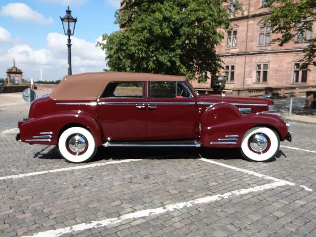 Cadillac Series 75 Fleetwood Convertible-Sedan Traumwagen 07/1938-photo-10