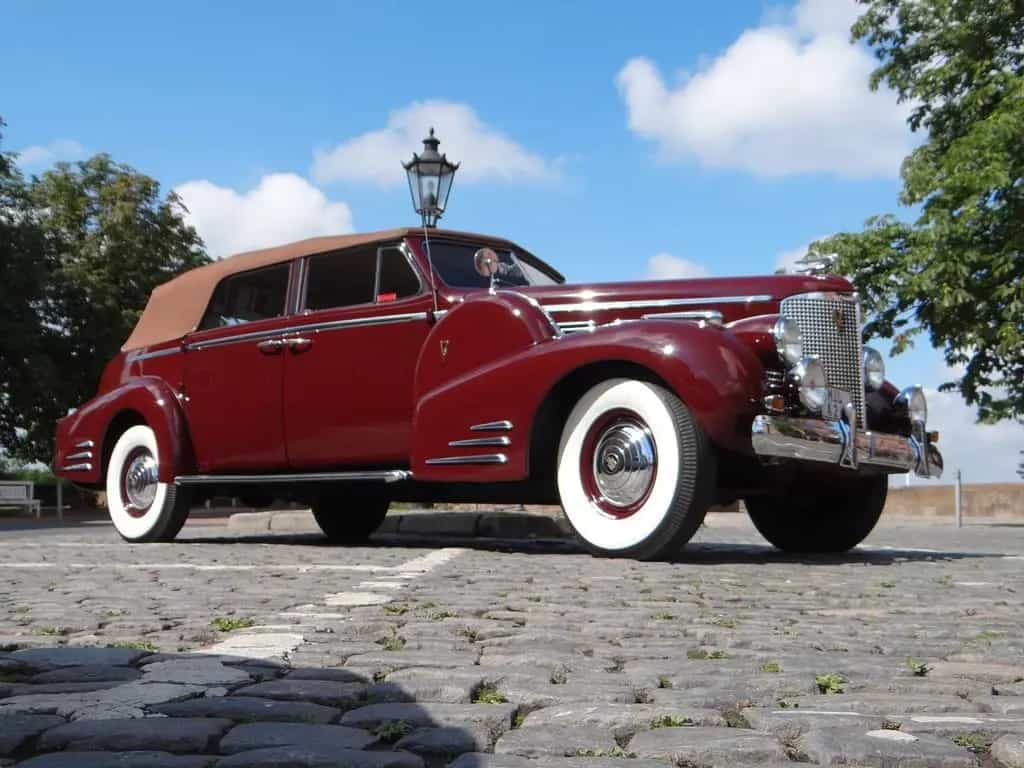 Cadillac Series 75 Fleetwood Convertible-Sedan Traumwagen 07/1938-photo-12