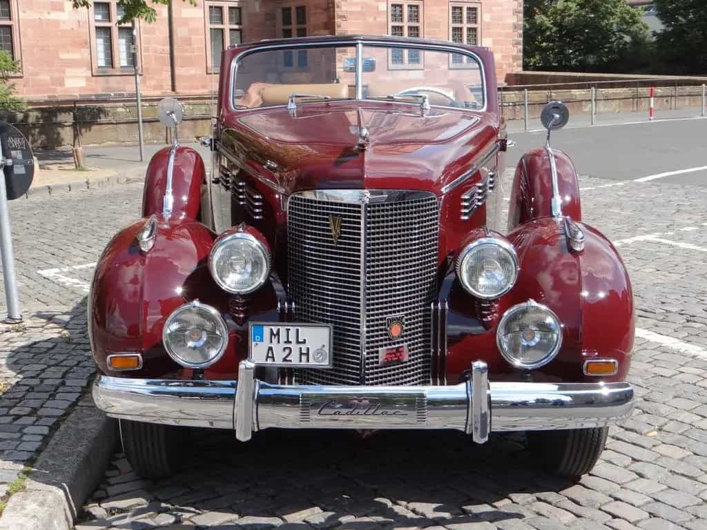 Cadillac Series 75 Fleetwood Convertible-Sedan Traumwagen 07/1938-photo-14