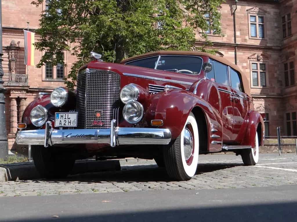 Cadillac Series 75 Fleetwood Convertible-Sedan Traumwagen 07/1938-photo-15