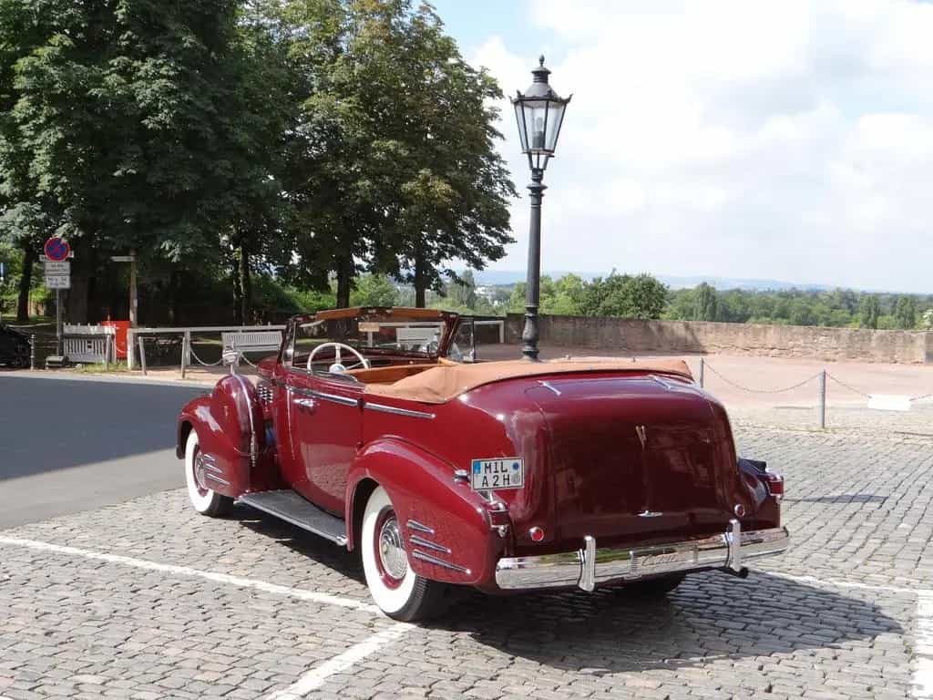 Cadillac Series 75 Fleetwood Convertible-Sedan Traumwagen 07/1938-photo-5