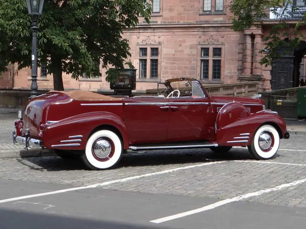 Cadillac Series 75 Fleetwood Convertible-Sedan Traumwagen 07/1938-photo-8