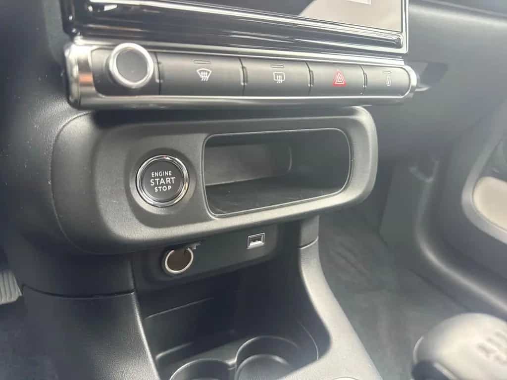 Citroën C3 Max Navi Kamera PDC App Klimaautomatik 02/2024-photo-19