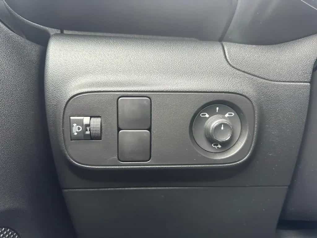 Citroën C3 Max Navi Kamera PDC App Klimaautomatik 02/2024-photo-24