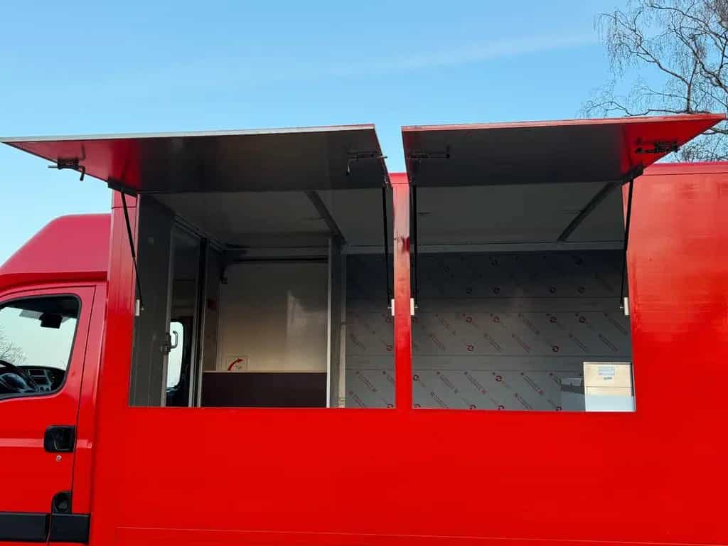 Iveco Daily Automatik Foodtruck / Imbisswagen 05/2012-photo-12