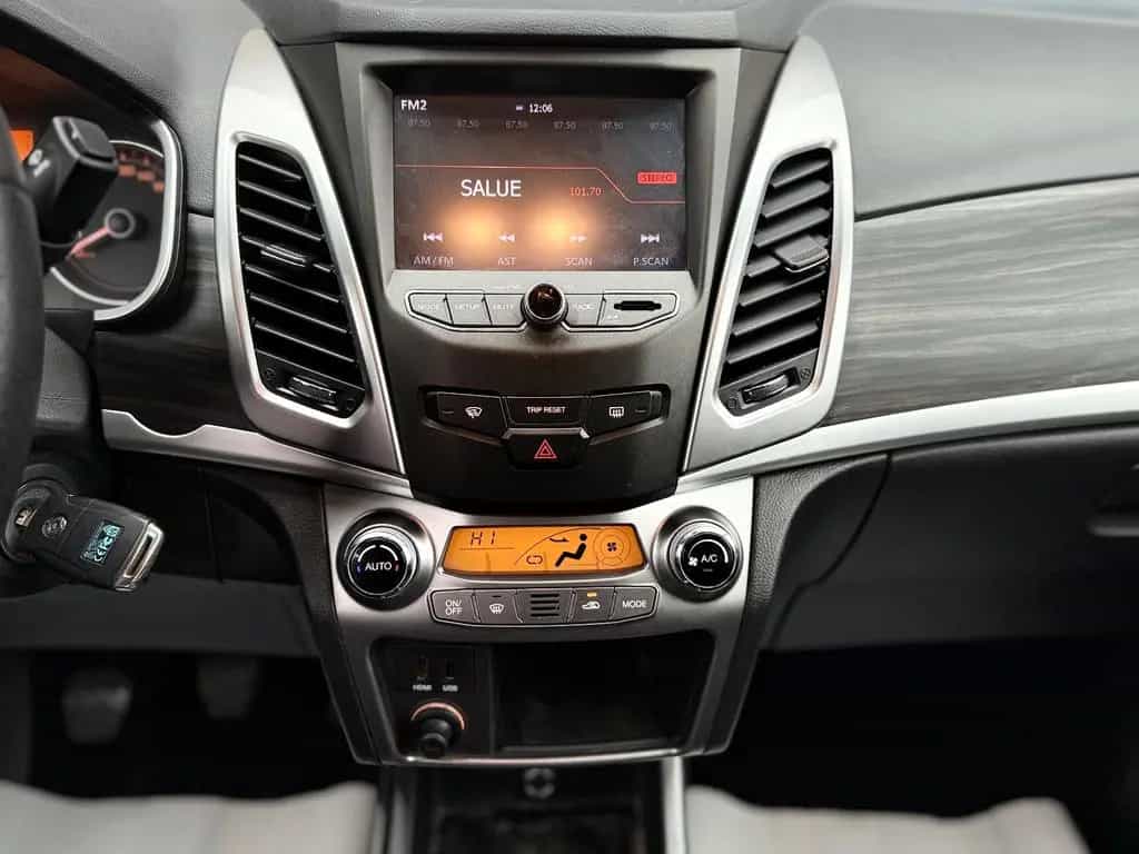 Ssangyong Korando Clever Ed/Kamera/LED/Tempomat/Klimaauto/ 03/2017-photo-15