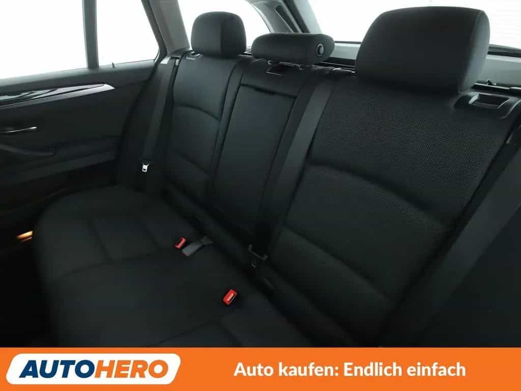 BMW 5 Series 520d *NAVI*BI-XENON*HUD*TEMPO*PDC*SHZ* 11/2016-photo-13