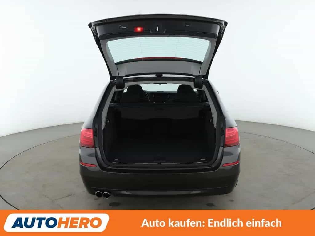 BMW 5 Series 520d *NAVI*BI-XENON*HUD*TEMPO*PDC*SHZ* 11/2016-photo-16