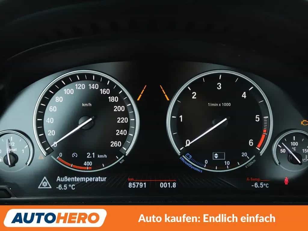 BMW 5 Series 520d *NAVI*BI-XENON*HUD*TEMPO*PDC*SHZ* 11/2016-photo-19