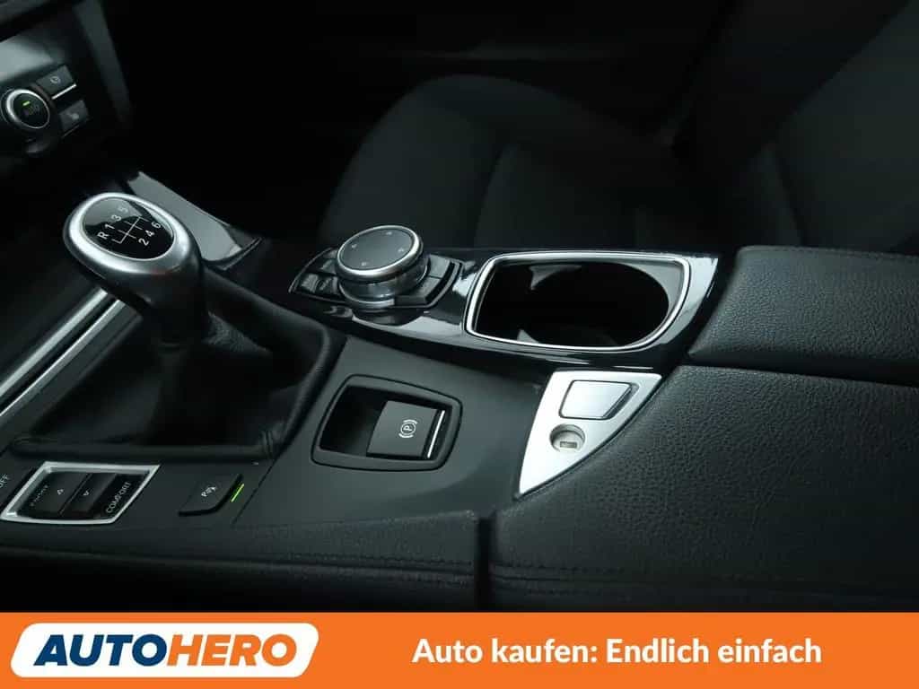 BMW 5 Series 520d *NAVI*BI-XENON*HUD*TEMPO*PDC*SHZ* 11/2016-photo-23