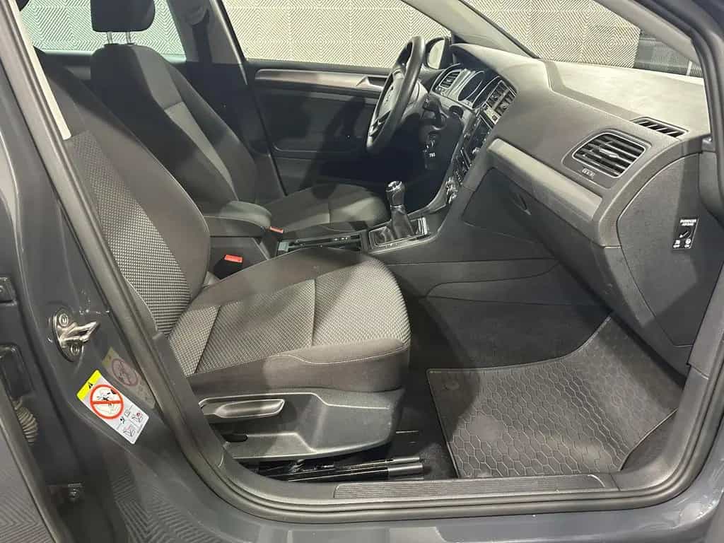 Volkswagen Golf VII Variant*TRENDLINE*AHK-PDC-TEMPO-SHZ-OPF 02/2019-photo-14