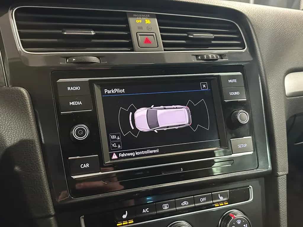 Volkswagen Golf VII Variant*TRENDLINE*AHK-PDC-TEMPO-SHZ-OPF 02/2019-photo-26