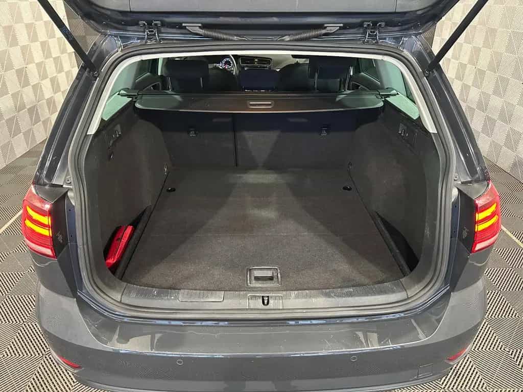Volkswagen Golf VII Variant*TRENDLINE*AHK-PDC-TEMPO-SHZ-OPF 02/2019-photo-4