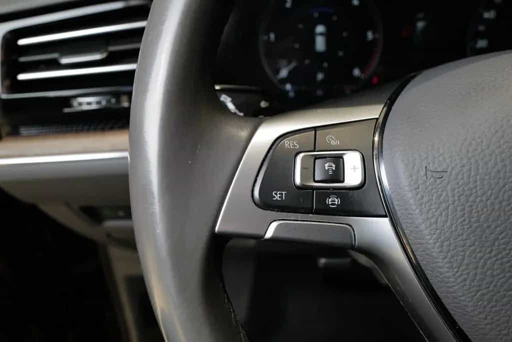 Volkswagen Touareg 3.0TDI Atmosphere 4x4 Luft AHK Dynaudio 02/2019-photo-12