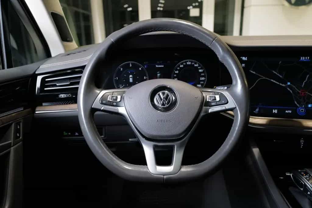 Volkswagen Touareg 3.0TDI Atmosphere 4x4 Luft AHK Dynaudio 02/2019-photo-22