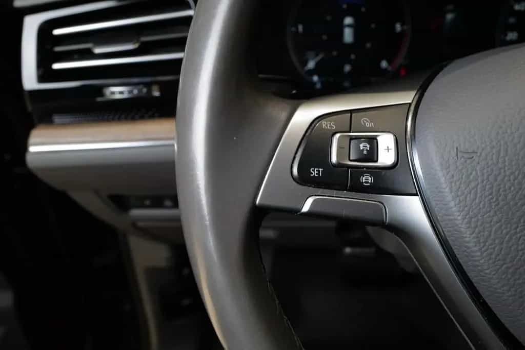 Volkswagen Touareg 3.0TDI Atmosphere 4x4 Luft AHK Dynaudio 02/2019-photo-8