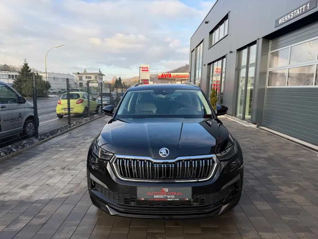 Skoda Kodiaq L&K 4x4*PANO*S-DACH*SHZG*AHK*PDC*TOP 07/2022-photo-3