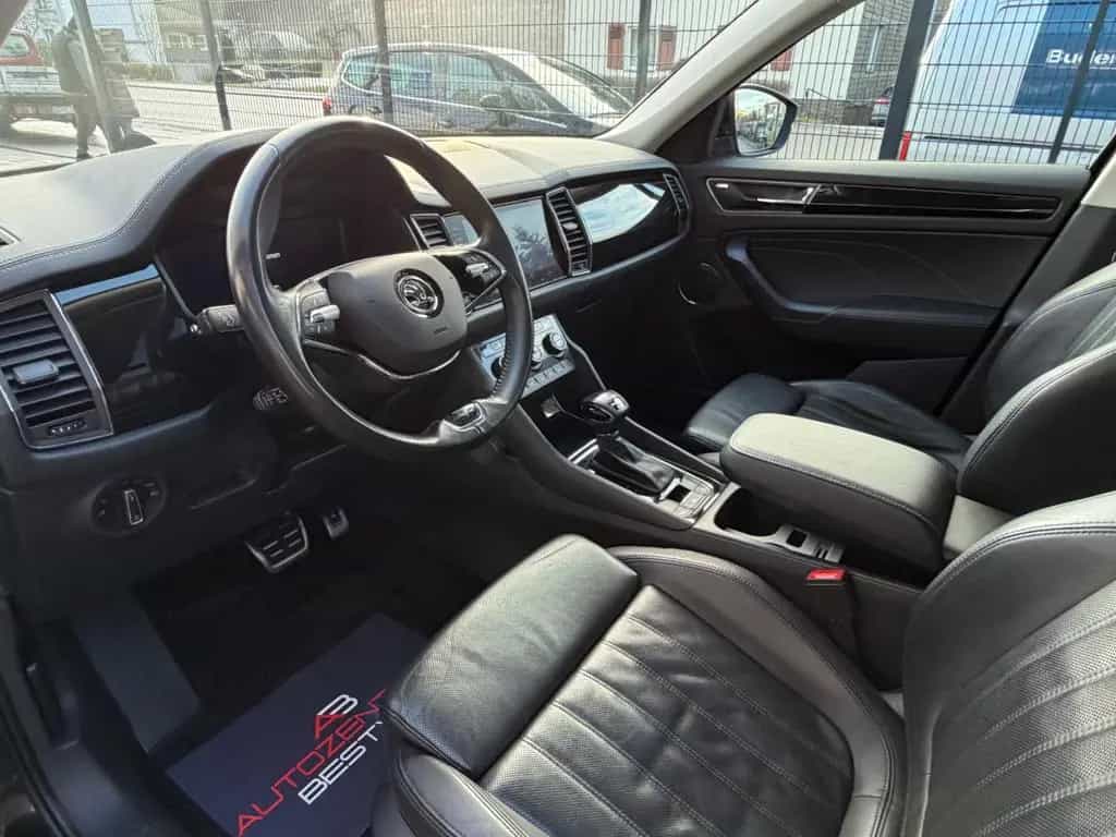 Skoda Kodiaq L&K 4x4*PANO*S-DACH*SHZG*AHK*PDC*TOP 07/2022-photo-6