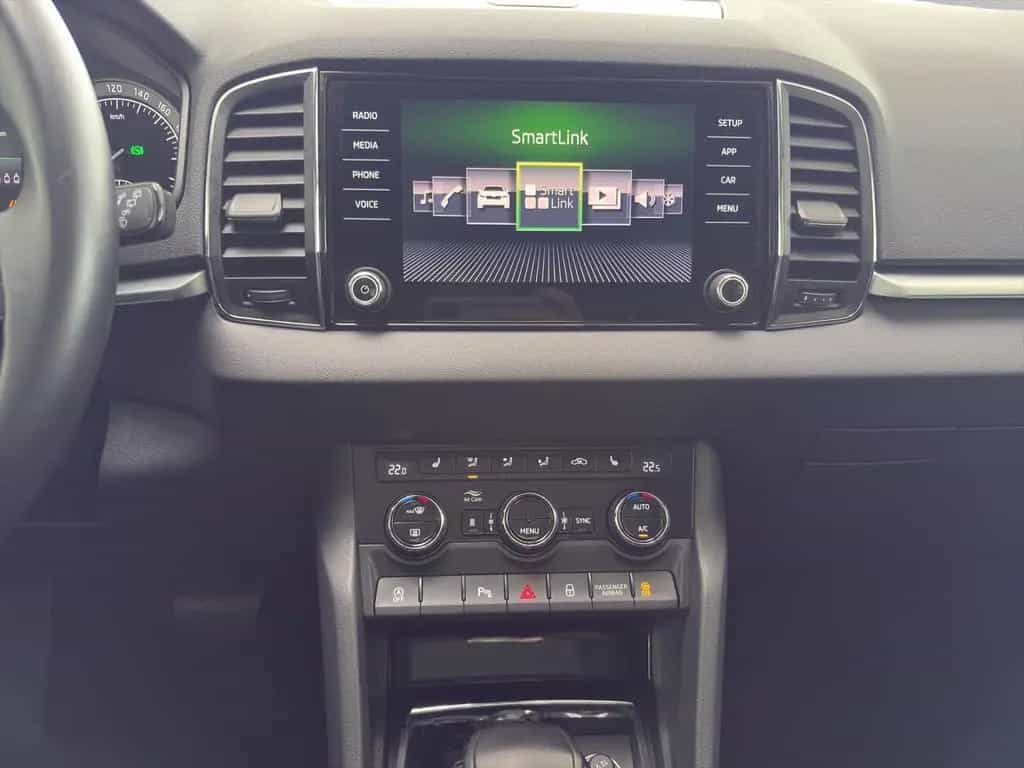 Skoda Karoq Style 1.5 TSI AHK Standheizung Panorama Rü 07/2019-photo-9
