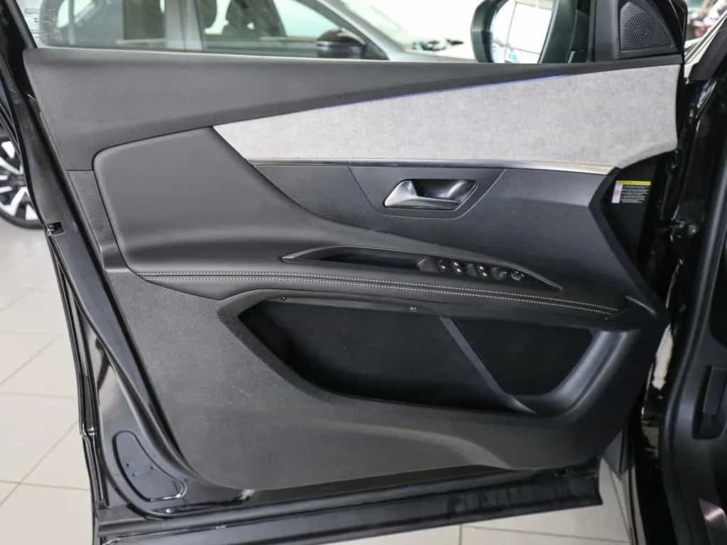 Peugeot 3008 GT Hybrid 136 e-DSC6 ACC LED NAVI KAMERA BT 01/2024-photo-27