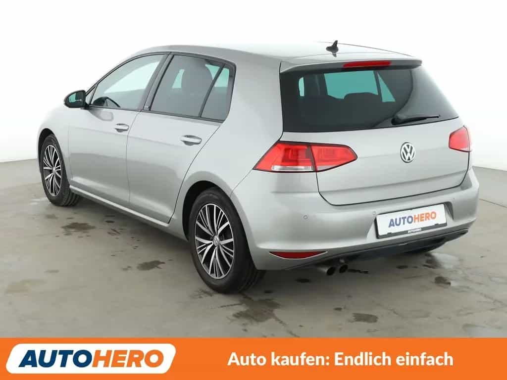 Volkswagen Golf 1.4 TSI Allstar BlueMotion Tech Aut. *ACC*PDC* 02/2017-photo-3