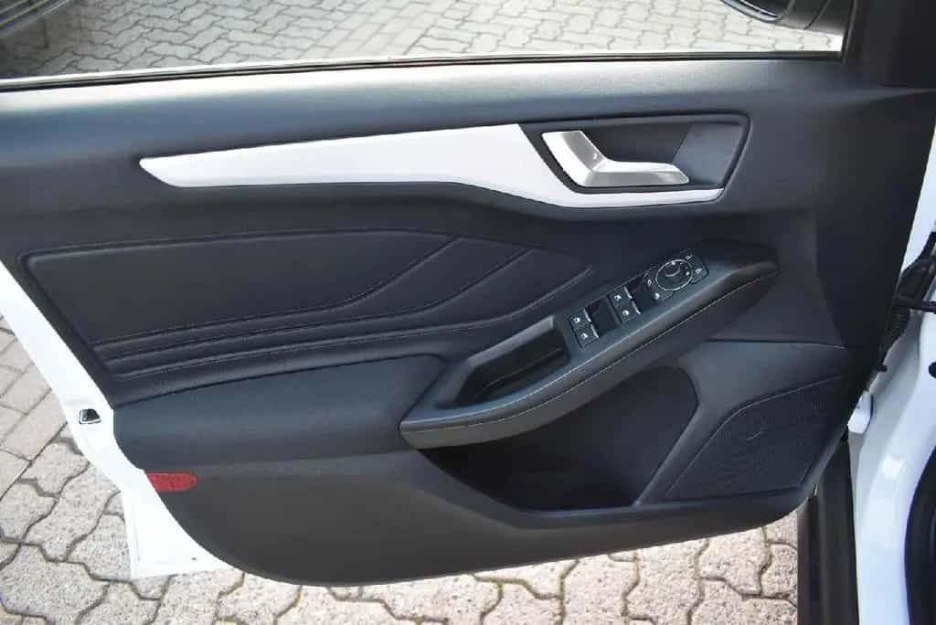 Ford Focus Cool & Connect 10/2021-photo-7