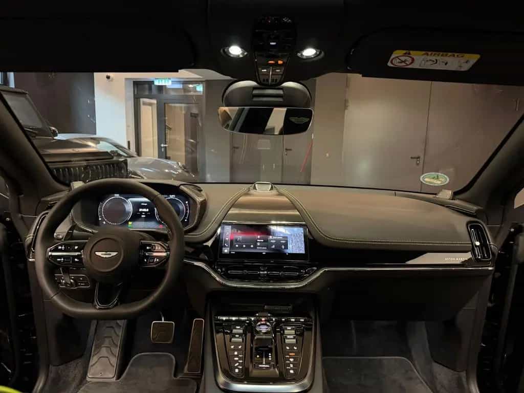 Aston Martin DBX 707 SPECIAL AMR 24 F1  2025 FACELIFT 10/2025-photo-11
