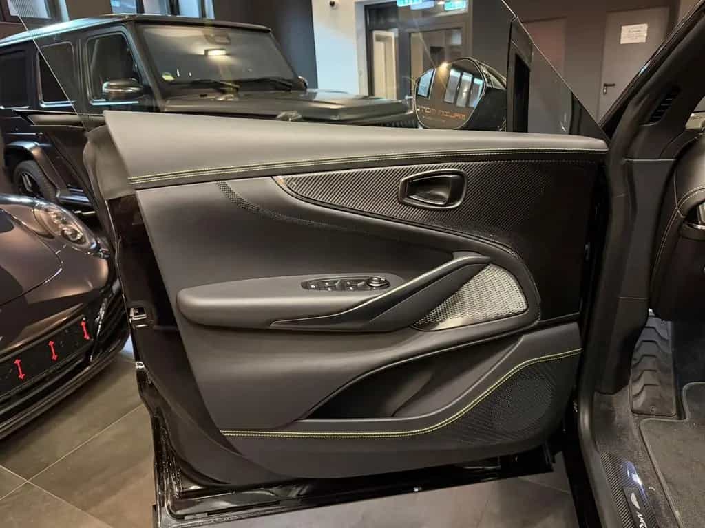 Aston Martin DBX 707 SPECIAL AMR 24 F1  2025 FACELIFT 10/2025-photo-12