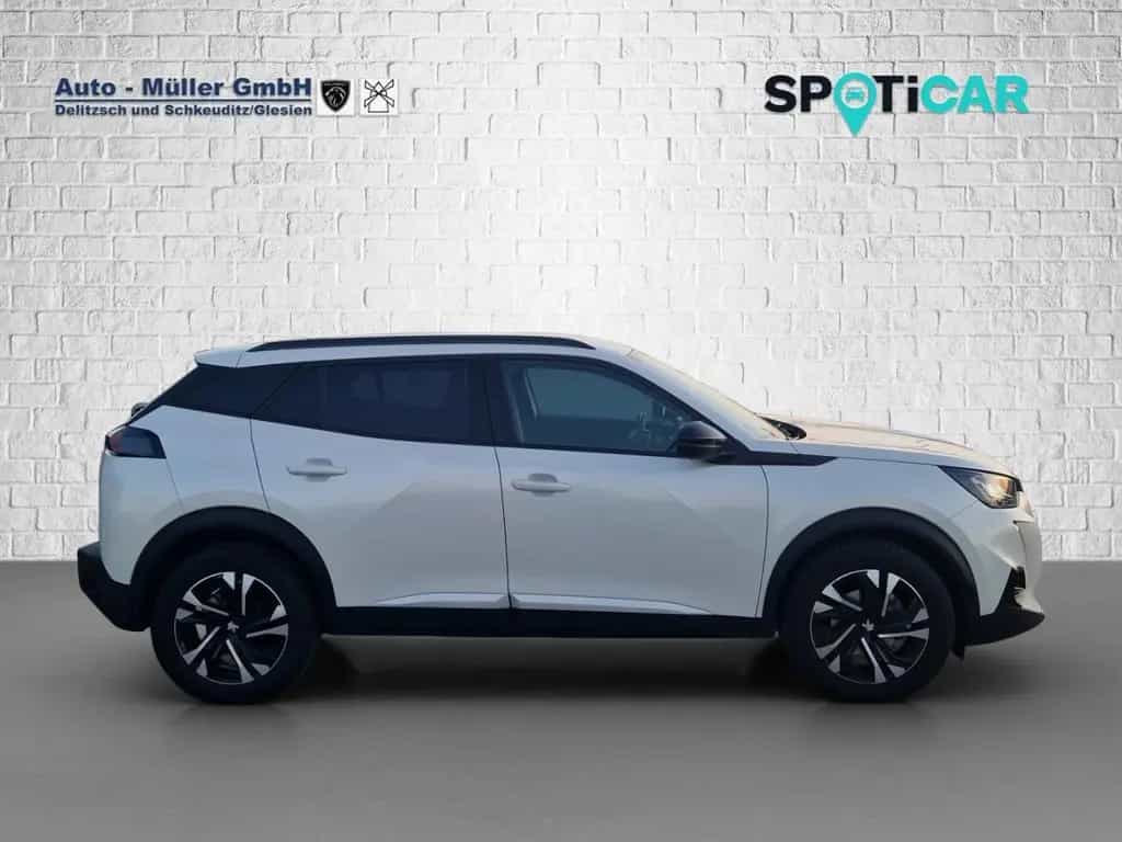 Peugeot 2008 130 EAT8 Allure Pack NAVI Kamera ACC 01/2022-photo-3