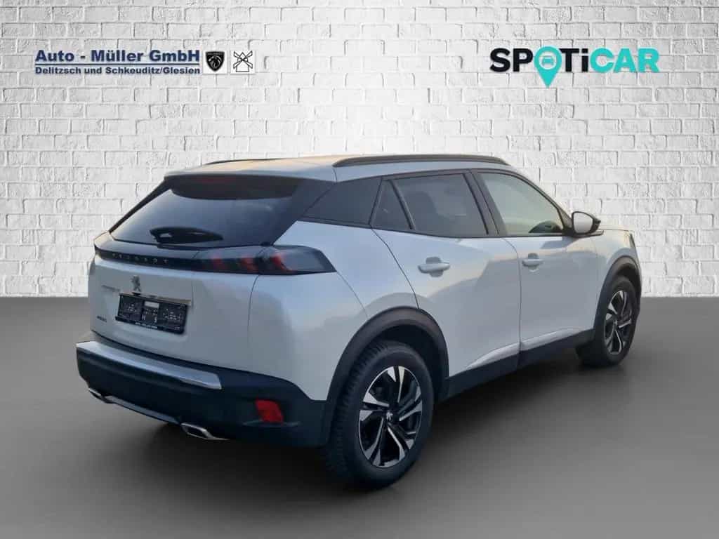 Peugeot 2008 130 EAT8 Allure Pack NAVI Kamera ACC 01/2022-photo-4
