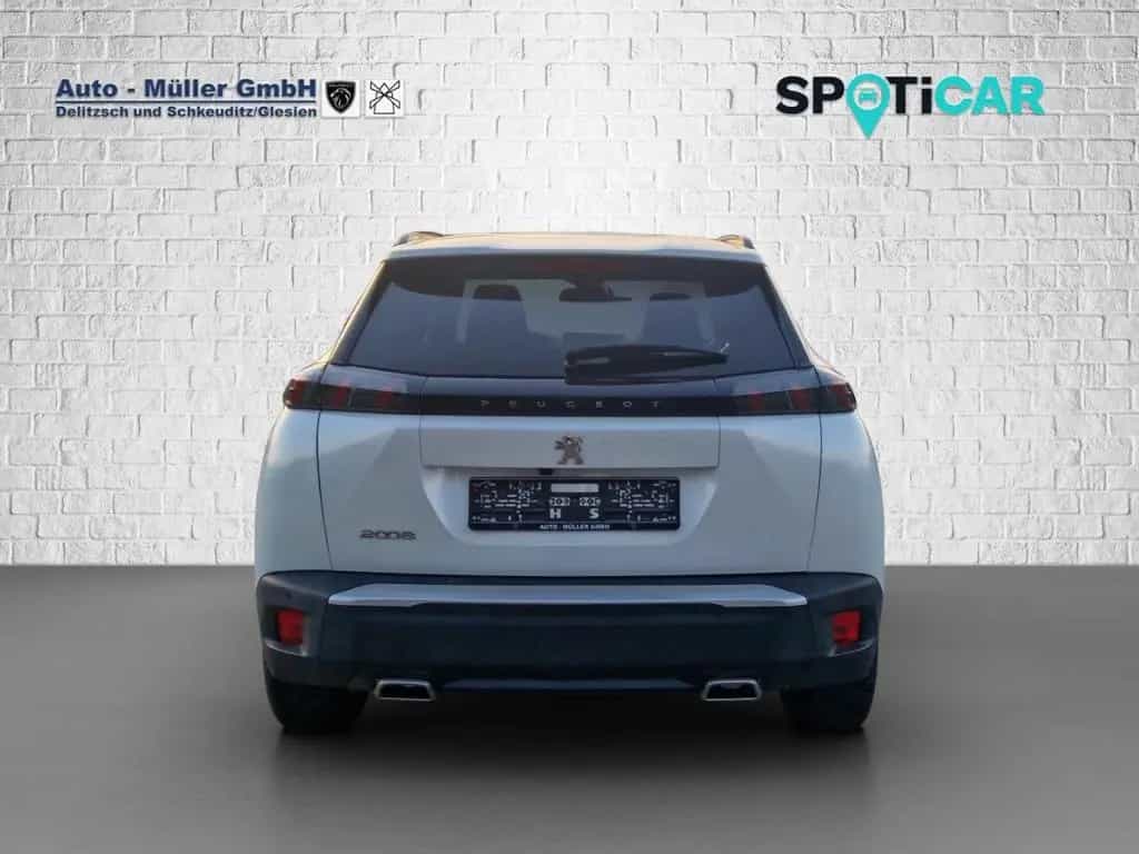 Peugeot 2008 130 EAT8 Allure Pack NAVI Kamera ACC 01/2022-photo-5