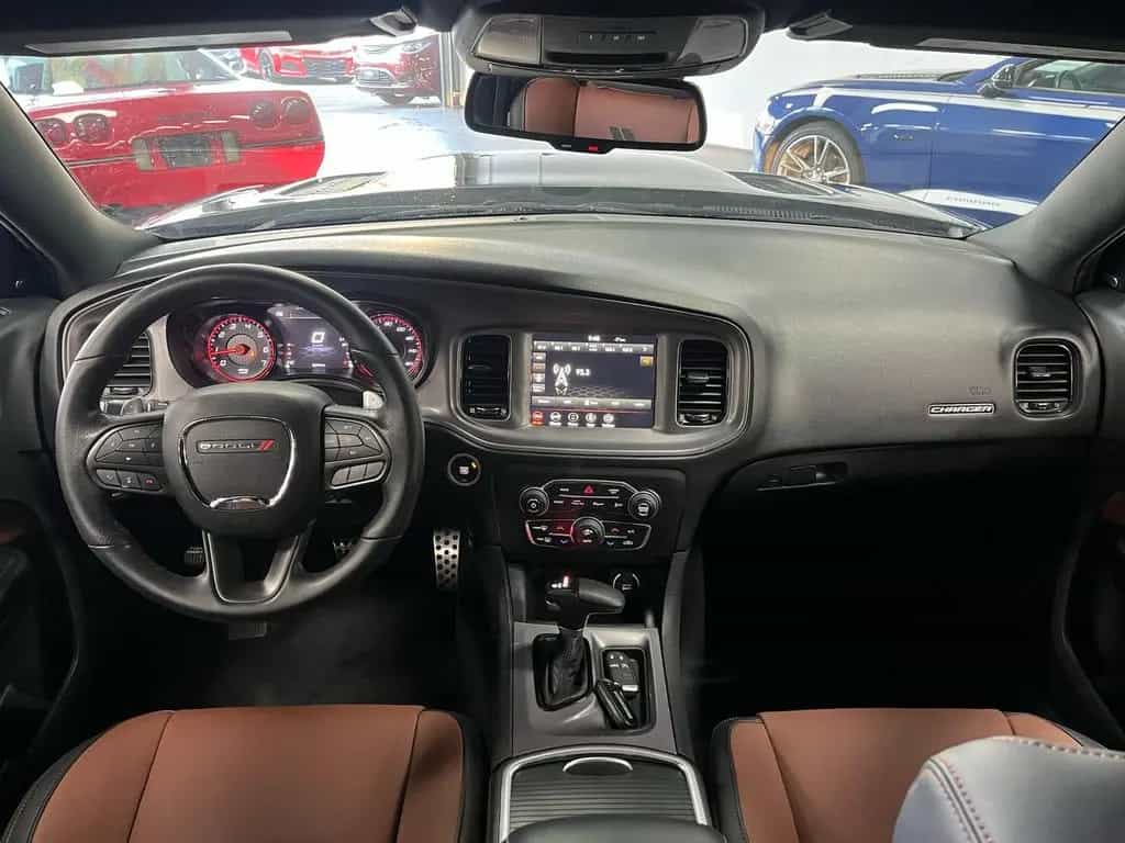 Dodge Charger RT 5,7l V8 *SHZ / AUT / LEDER* 03/2023-photo-11