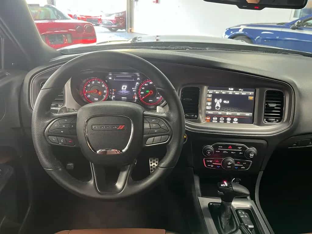 Dodge Charger RT 5,7l V8 *SHZ / AUT / LEDER* 03/2023-photo-12