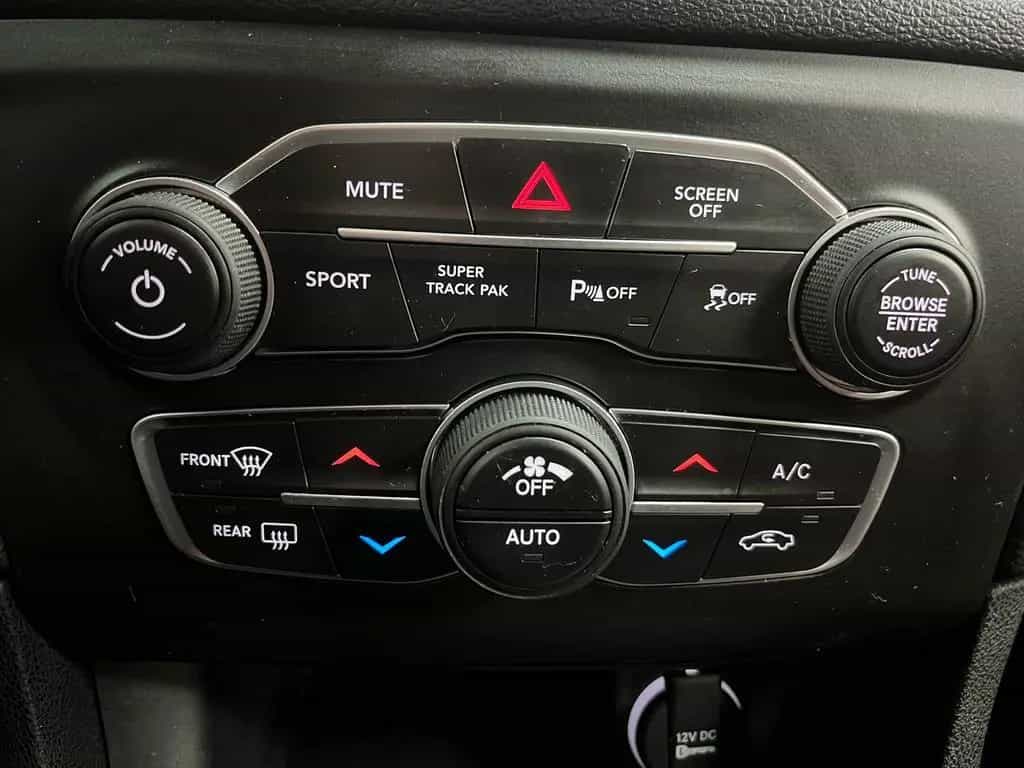 Dodge Charger RT 5,7l V8 *SHZ / AUT / LEDER* 03/2023-photo-16